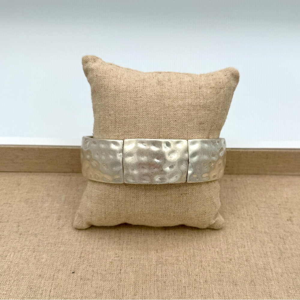 LIA Sophia: Silver Stretch Bracelet